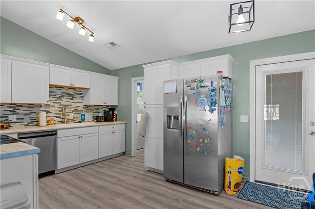 649 Honey Ridge Lane, Hinesville, GA 31313