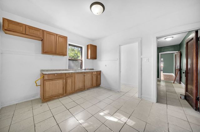 5759 S Campbell Avenue, Chicago, IL 60629