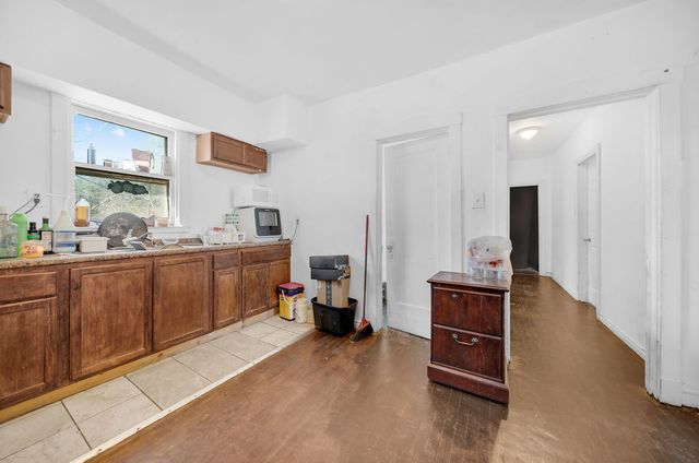 5759 S Campbell Avenue, Chicago, IL 60629