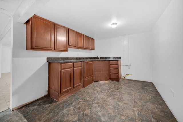 5759 S Campbell Avenue, Chicago, IL 60629