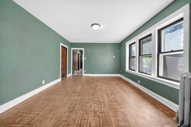 5759 S Campbell Avenue, Chicago, IL 60629