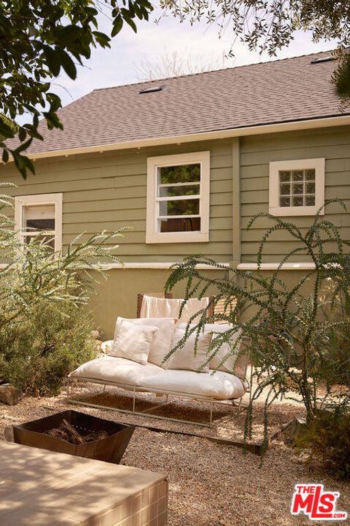 Image 59 of property listing at 404 N Avenue 52, Los Angeles, CA 90042