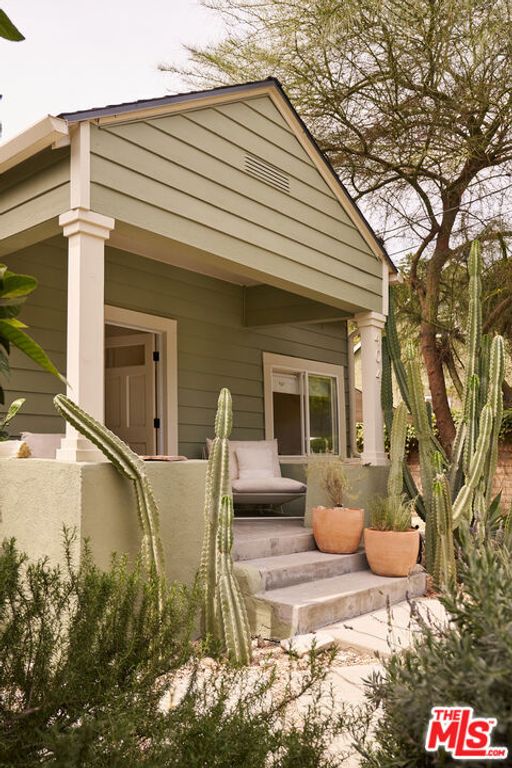 Image 67 of property listing at 404 N Avenue 52, Los Angeles, CA 90042