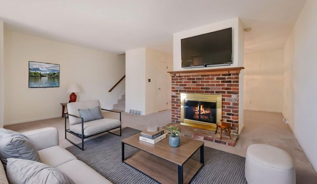 5 INDEPENDENCE, Doylestown, PA 18901