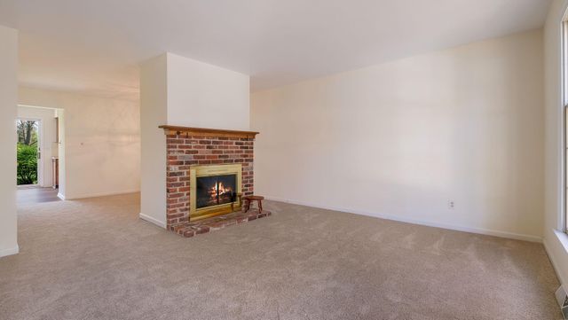 5 INDEPENDENCE, Doylestown, PA 18901