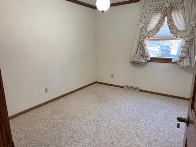 812 Oak Street, Barron, WI 54812