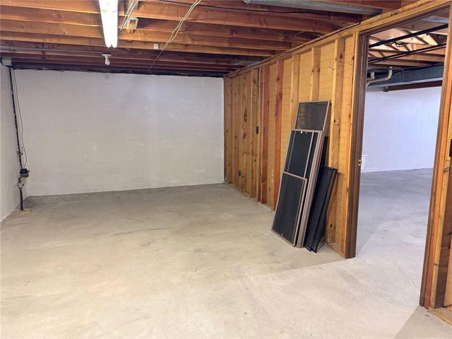 812 Oak Street, Barron, WI 54812