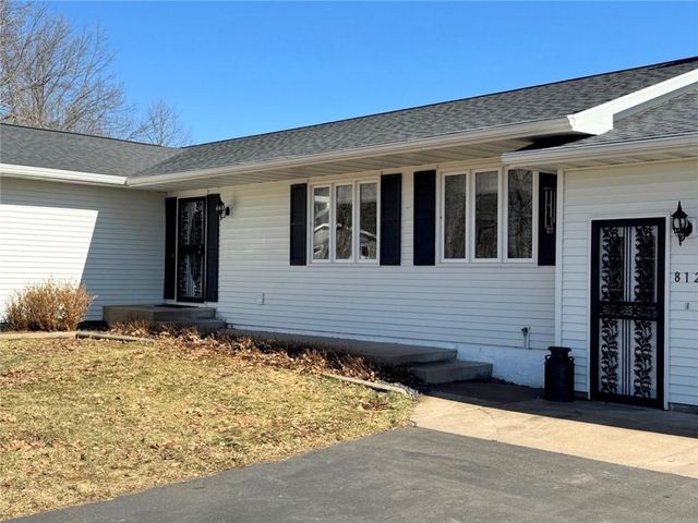 812 Oak Street, Barron, WI 54812