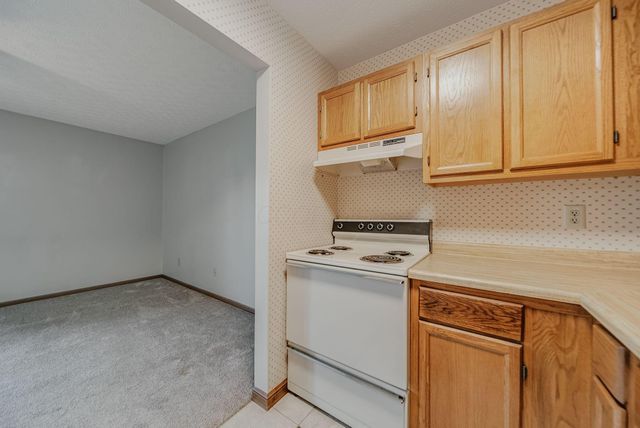 5885 Beechcroft Road, 210, Columbus, OH 43229
