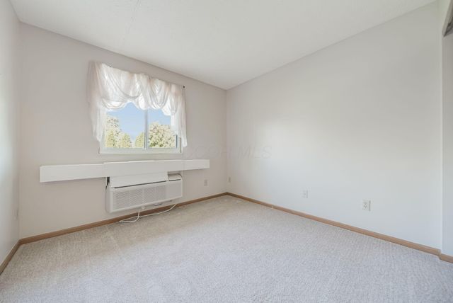 5885 Beechcroft Road, 210, Columbus, OH 43229