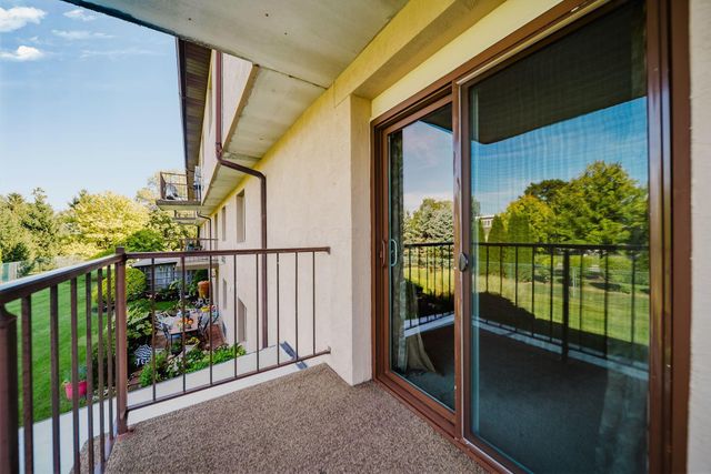 5885 Beechcroft Road, 210, Columbus, OH 43229