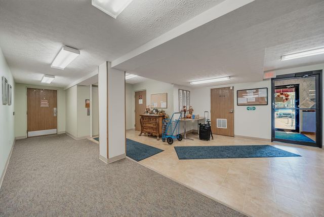5885 Beechcroft Road, 210, Columbus, OH 43229