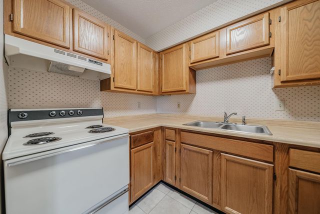 5885 Beechcroft Road, 210, Columbus, OH 43229