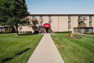 5885 Beechcroft Road, 210, Columbus, OH 43229