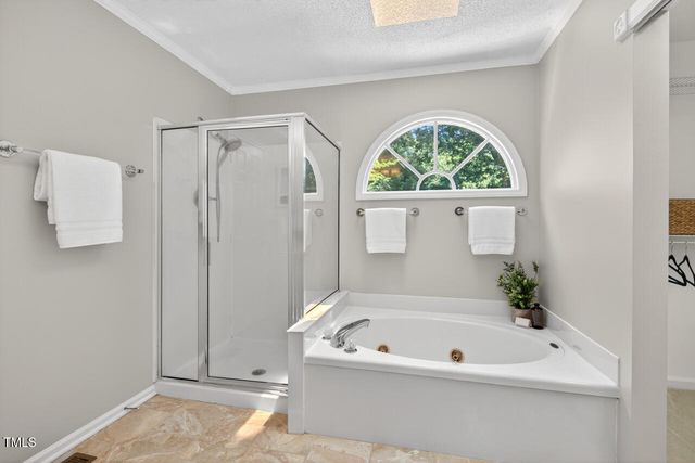 100 Eagle Rock Court, Chapel Hill, NC 27516