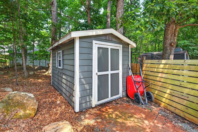 100 Eagle Rock Court, Chapel Hill, NC 27516