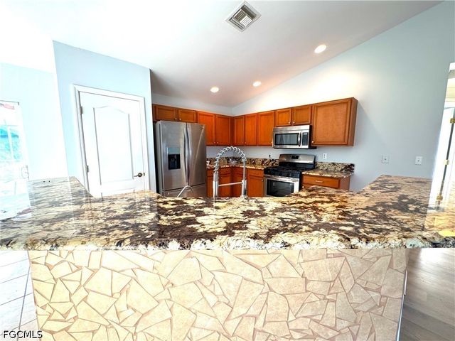 1222 NW 20th PL, Cape Coral, FL 33993