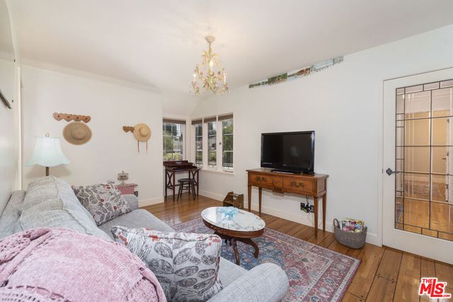 4981 Noeline Avenue, Encino, CA 91436