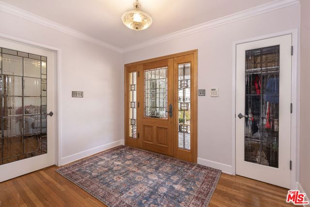 4981 Noeline Avenue, Encino, CA 91436