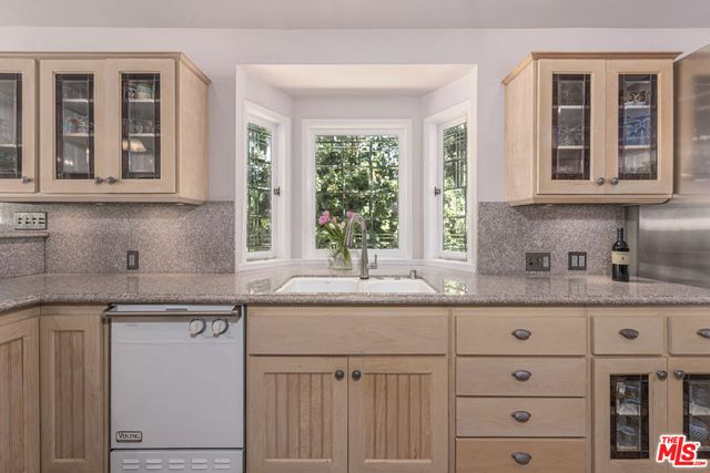 4981 Noeline Avenue, Encino, CA 91436