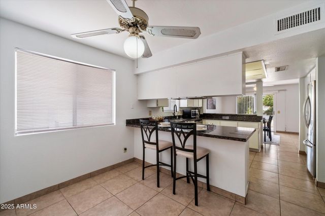 10421 E SILVERTREE Drive, Sun Lakes, AZ 85248