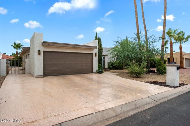 10421 E SILVERTREE Drive, Sun Lakes, AZ 85248