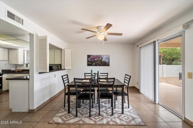 10421 E SILVERTREE Drive, Sun Lakes, AZ 85248