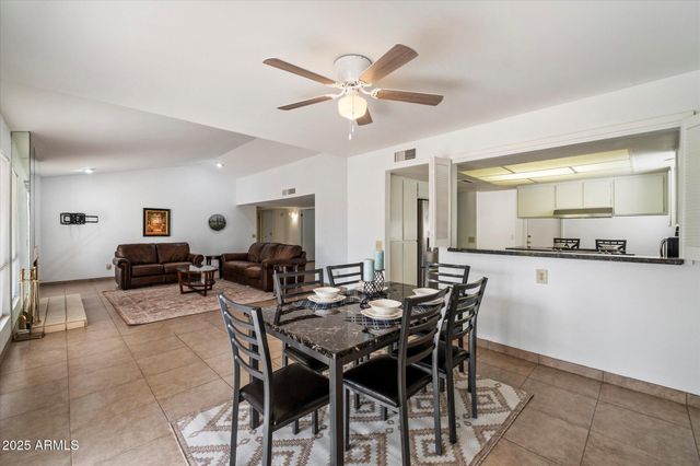 10421 E SILVERTREE Drive, Sun Lakes, AZ 85248