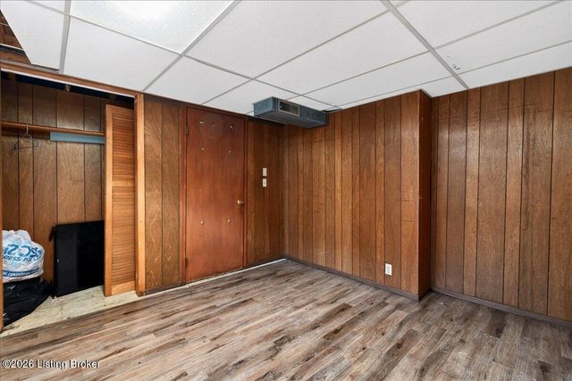 5500 Raymary Dr, Louisville, KY 40272