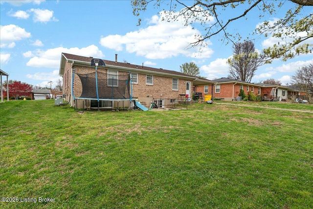 5500 Raymary Dr, Louisville, KY 40272