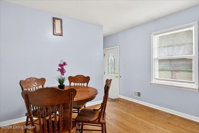 5500 Raymary Dr, Louisville, KY 40272