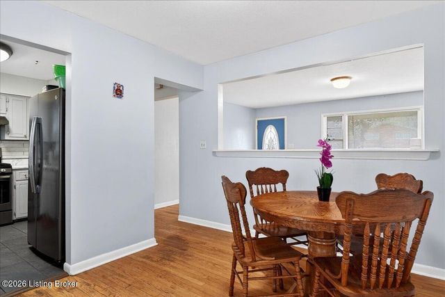 5500 Raymary Dr, Louisville, KY 40272