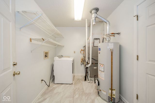 7909 W Kennedy Parkway, Yorktown, IN 47396