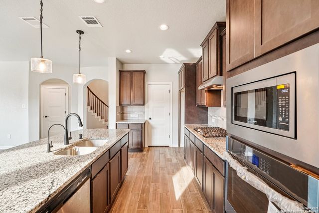 7002 Comanche Star, San Antonio, TX 78233