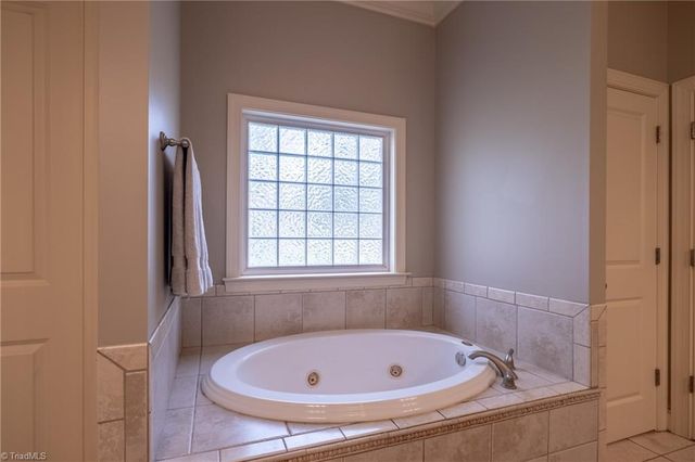 6976 Kellam Ridge Drive, Greensboro, NC 27455