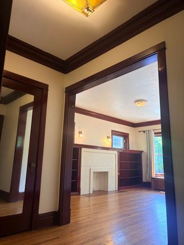 5559 S Blackstone Avenue 2, Chicago, IL 60637