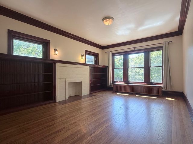 5559 S Blackstone Avenue 2, Chicago, IL 60637