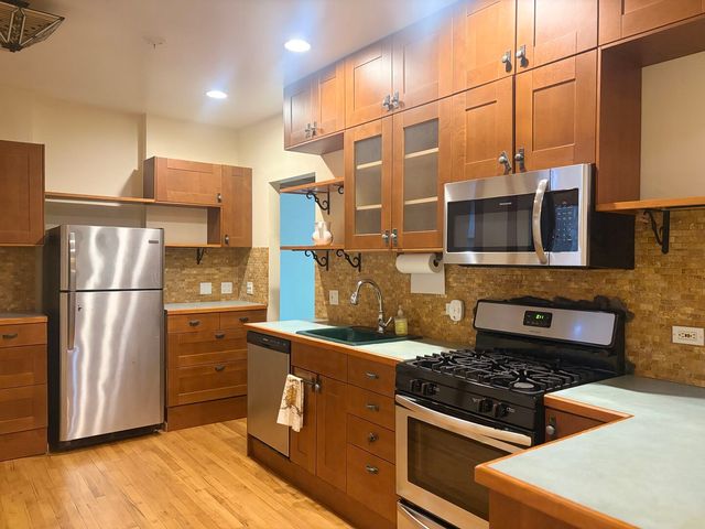 5559 S Blackstone Avenue 2, Chicago, IL 60637