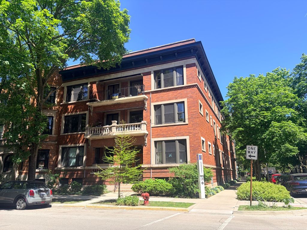 5559 S Blackstone Avenue 2, Chicago, IL 60637