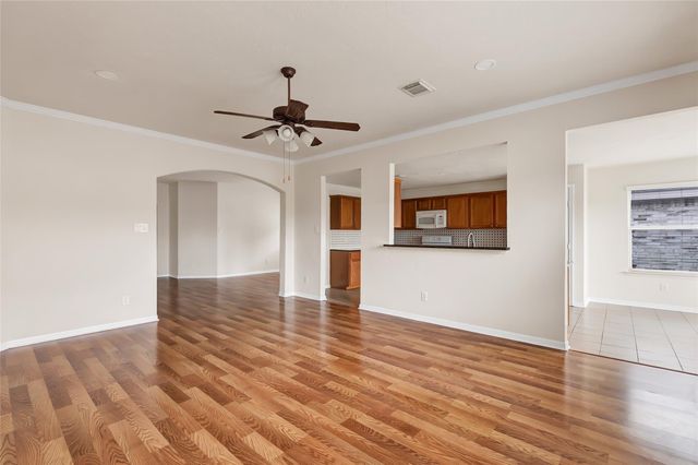 6030 Sandy Creek Drive, Baytown, TX 77523