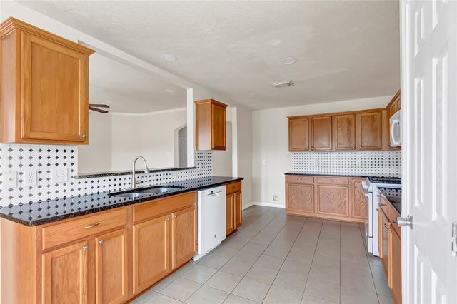 6030 Sandy Creek Drive, Baytown, TX 77523