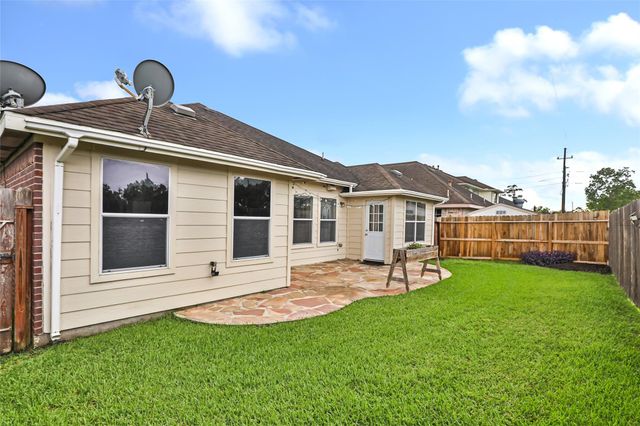 6030 Sandy Creek Drive, Baytown, TX 77523