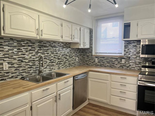 6740 Robbins Avenue, Pagedale, MO 63133