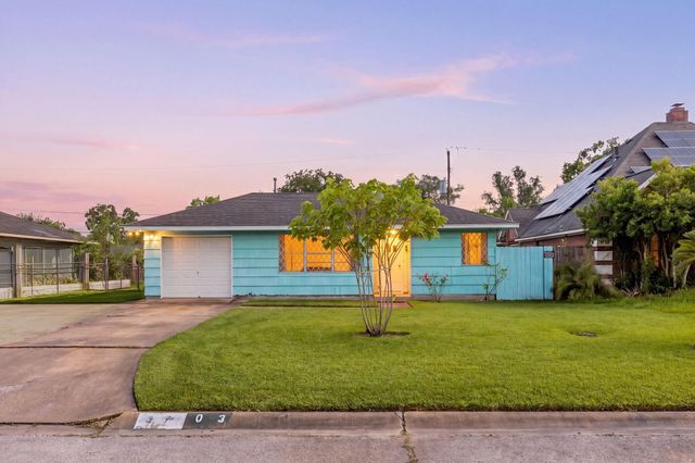 3703 Tanglebriar Drive, Pasadena, TX 77503