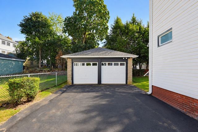 12 Kearney St, Malden, MA 02148