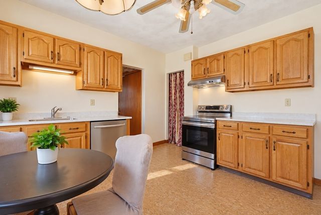 12 Kearney St, Malden, MA 02148