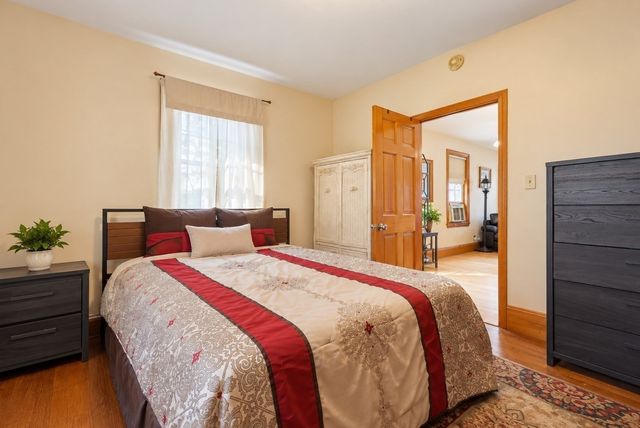 12 Kearney St, Malden, MA 02148