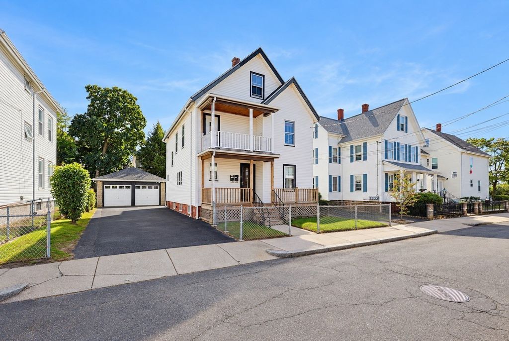 12 Kearney St, Malden, MA 02148