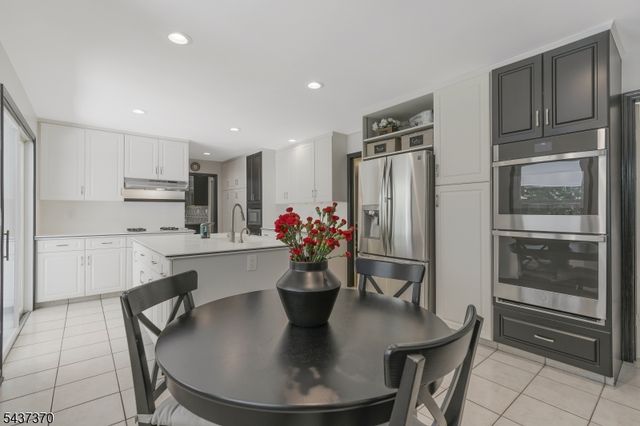 9 Grouse Road, Warren Twp., NJ 07059