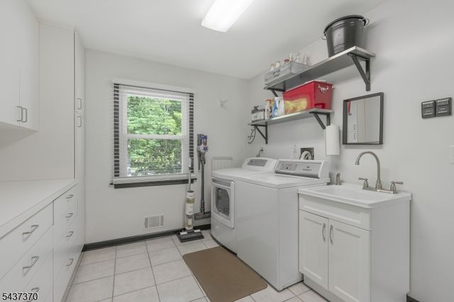 9 Grouse Road, Warren Twp., NJ 07059